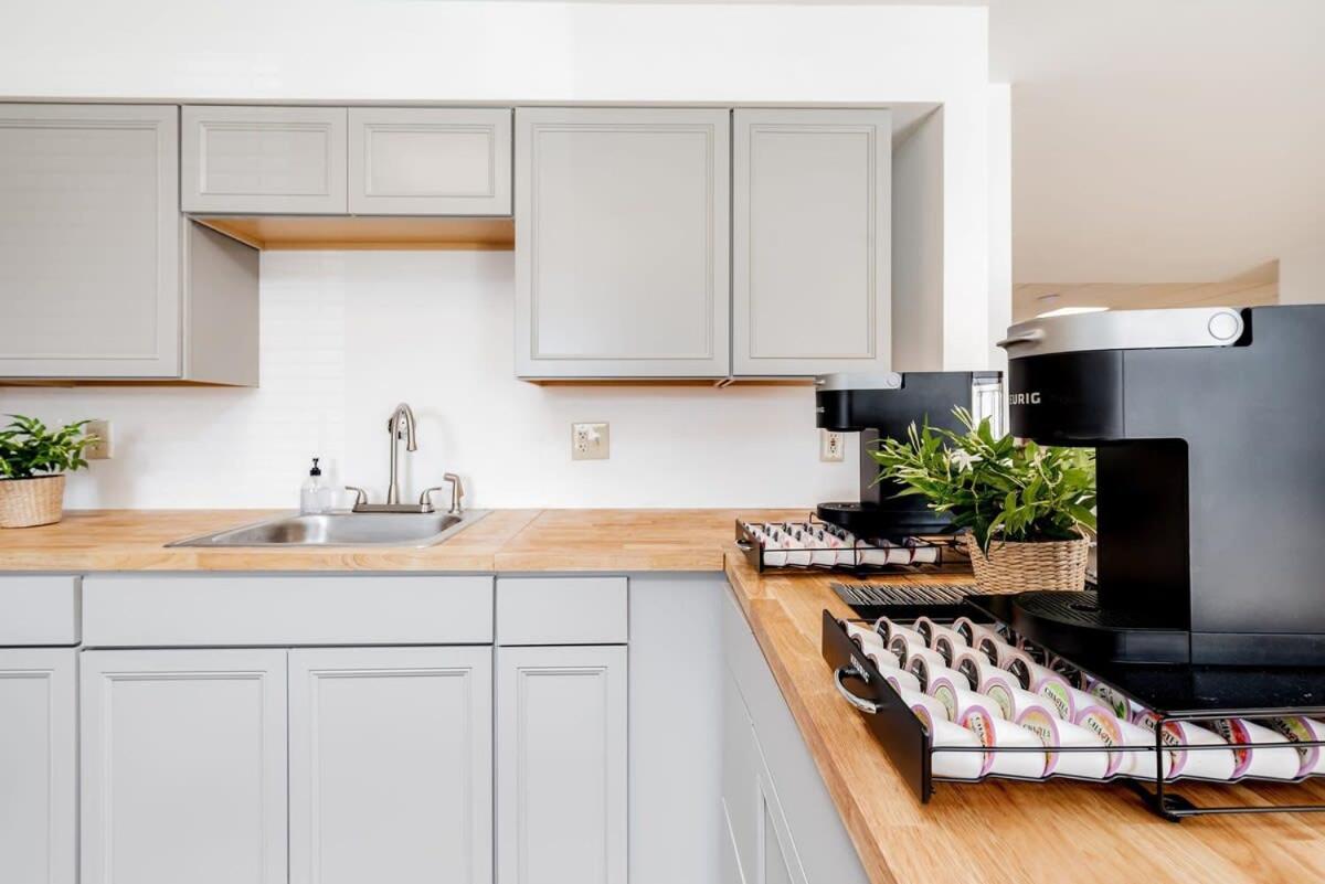 Cozysuites Cwe King Suite With Parking! Tower Grove Buitenkant foto
